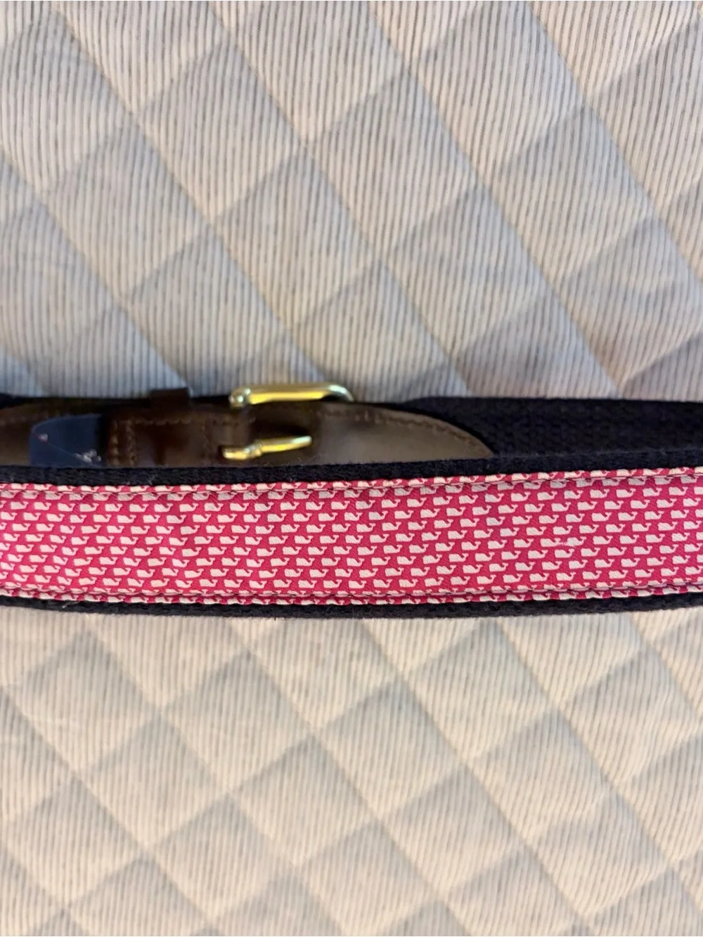 Vineyard Vines red and white whale belt
